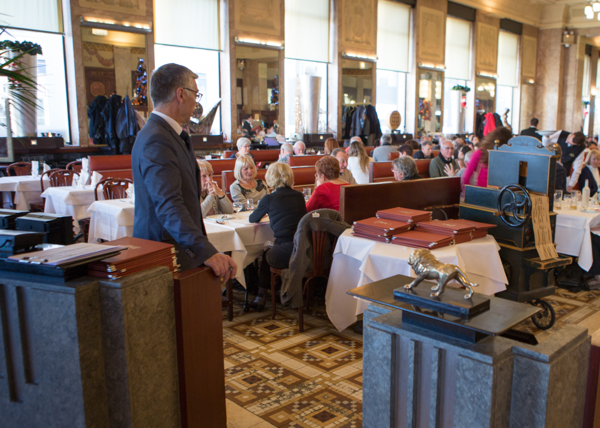 BRASSERIE 리옹 대표 전통 레스토랑 오봉파리 Easy to be Parisian